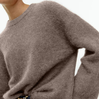 OVERSIZED CHIC SWEATER